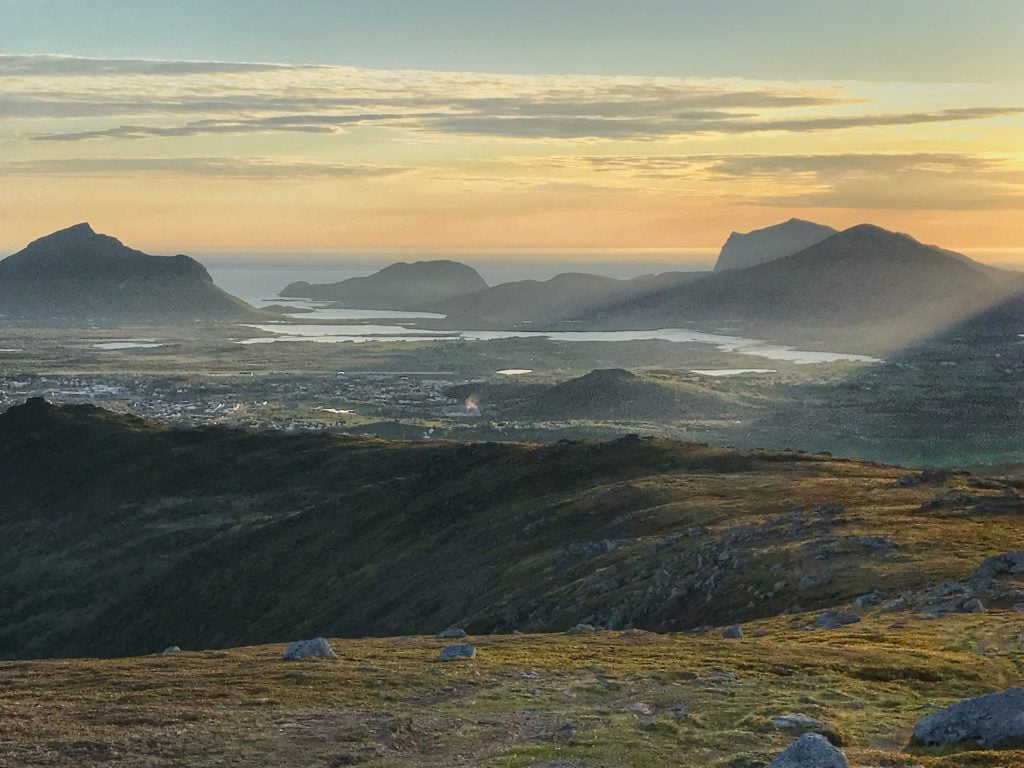Midnight Sun in Lofoten - Best places to see — Hattvika Lodge